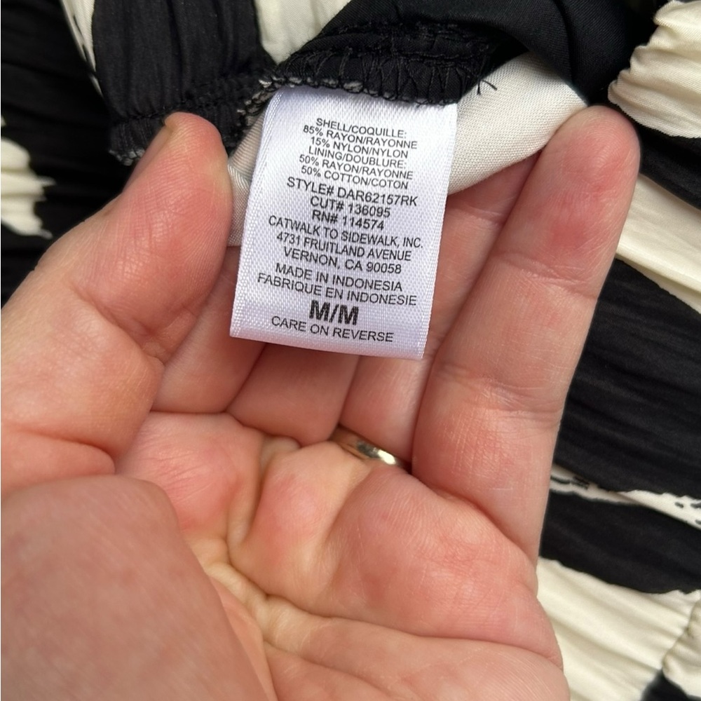 Pleione Textured‎ Wide Leg Pull-On Pants - Picture 5 of 5